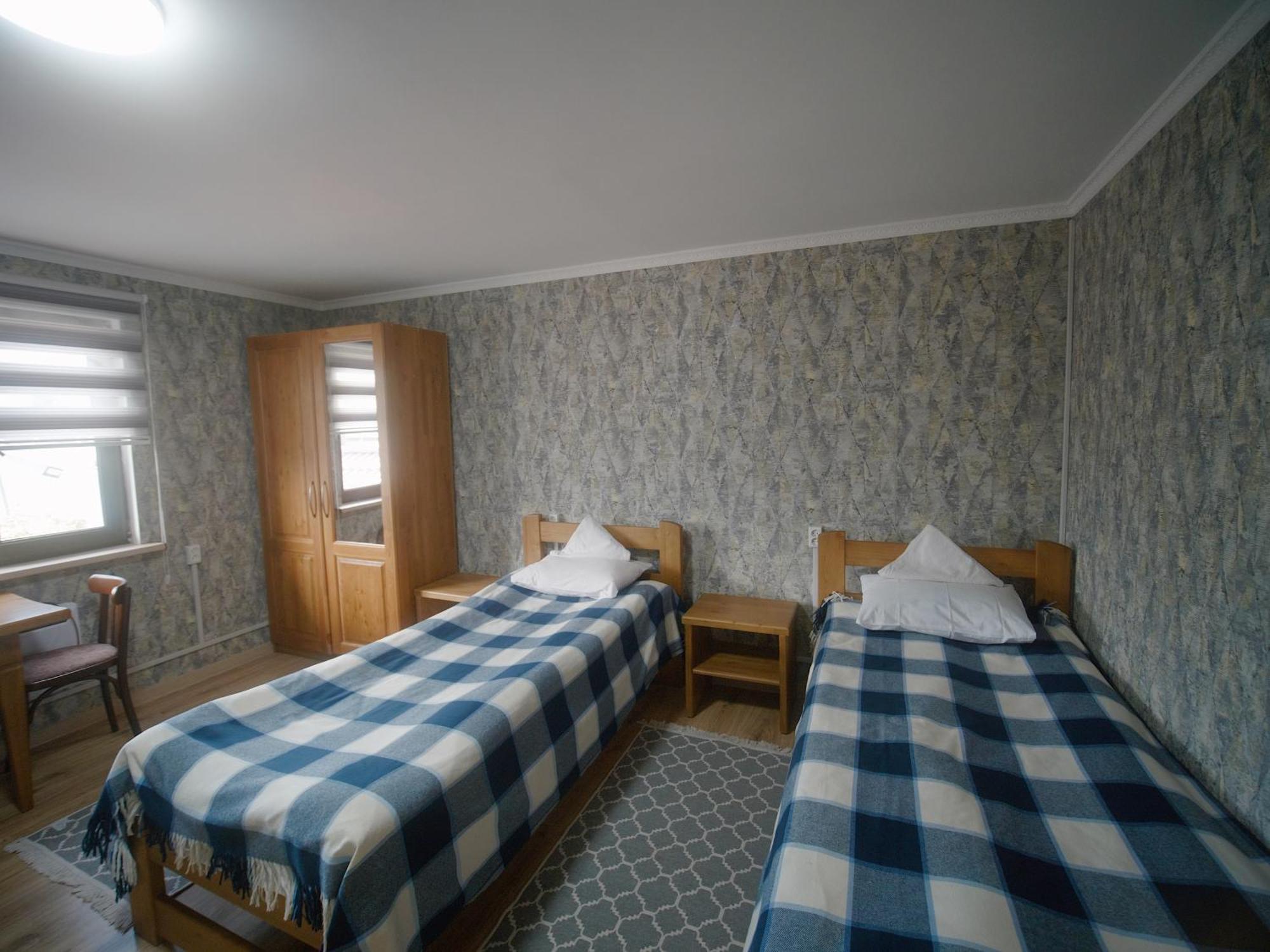 Guesthouse Alakol Karakol Exteriör bild