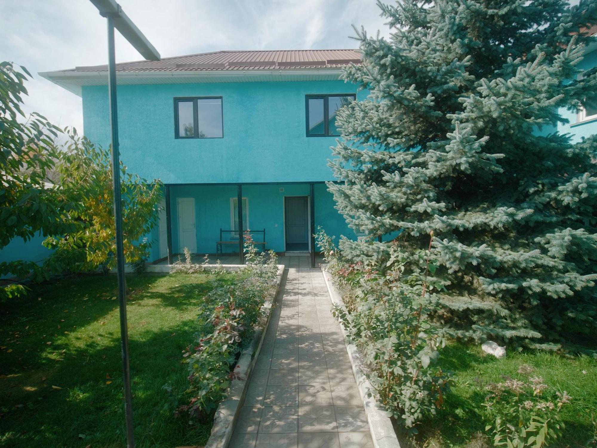Guesthouse Alakol Karakol Exteriör bild