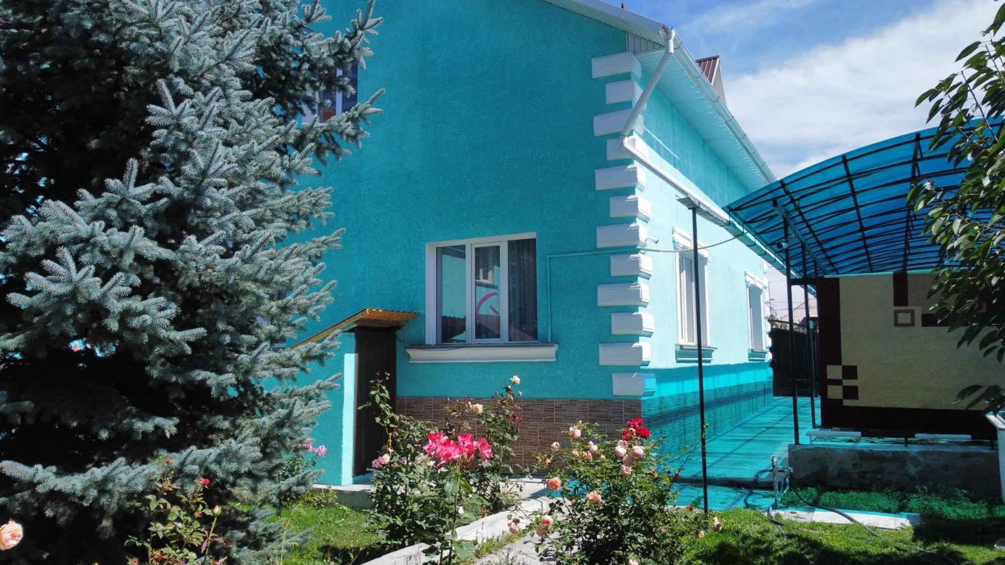 Guesthouse Alakol Karakol Exteriör bild